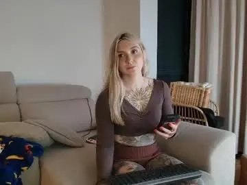 Chaturbate Watch Live Sex Cams of tattoobbgirl