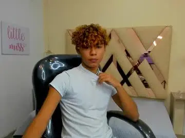 Chaturbate Free Live Porn of anyelotwink