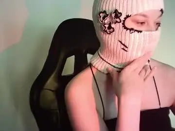 Chaturbate Live Sex Cam of evie_muna