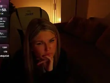 Chaturbate Best live sex cam show of mia_mils