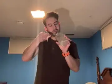 Chaturbate Nude Webcam of peteypete204