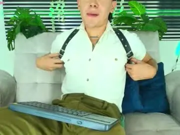 Chaturbate Sex Chat of camilo_xcam