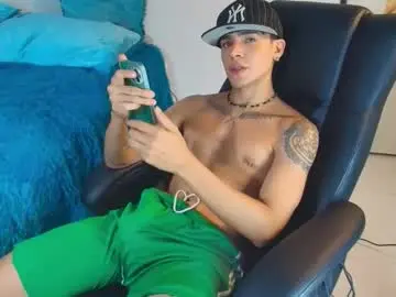 Chaturbate Live Sex Cam of camilo_xcam