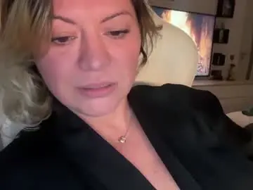 Chaturbate Free Porn Cam of kiradivine