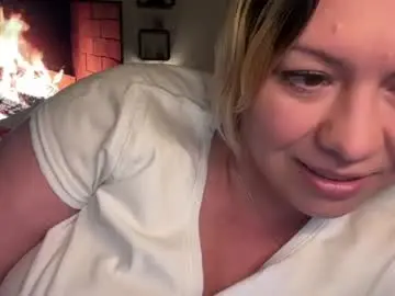 Chaturbate Sex Cam of kiradivine