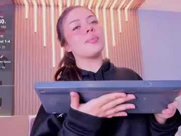 Chaturbate Free Porn Cam of paradise_doll_s