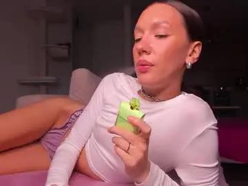 Chaturbate Best live sex cam show of awgustina_sweetheart22