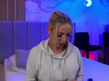 Chaturbate Nude Webcam of izabelle_02