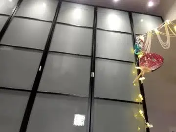 Chaturbate Best live sex cam show of lil_uff