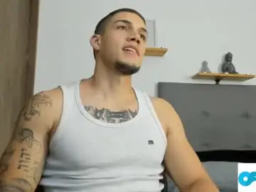 Chaturbate Watch Live Sex Cams of axel_taylor21