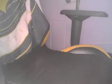 Chaturbate Sex Cam of throatmybigcock95