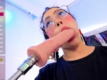 Chaturbate Adult Video Chat of antonellepiercee