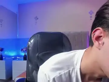 Chaturbate Adult Video Chat of derek_sinn