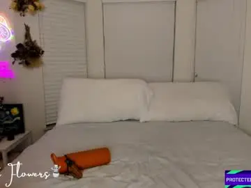 Chaturbate Nude Webcam of violetttflowers