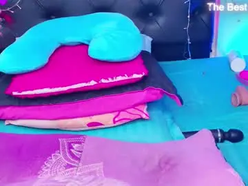 Chaturbate Live Sex Cam of adriana_55