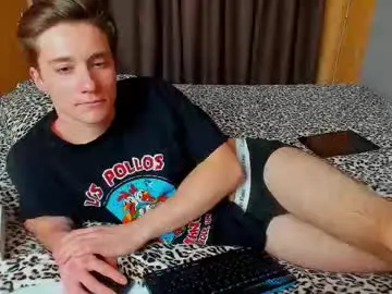 Chaturbate Adult Webcam of deni_boy99