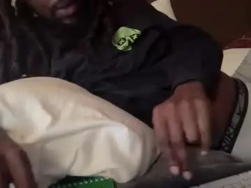 Chaturbate Live Porn of locnessmonstar