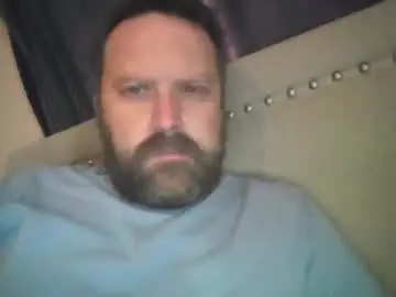 Chaturbate Live Sex Cam of totalpackage2089