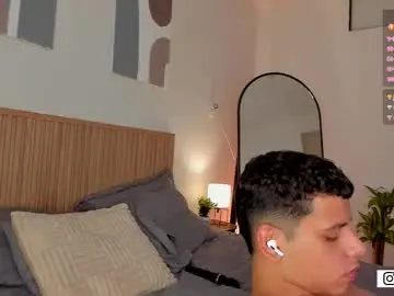 Chaturbate Best live sex cam show of _e_m_m_a_1