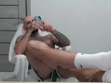 Chaturbate Live Sex Cam of maxi_foxxx