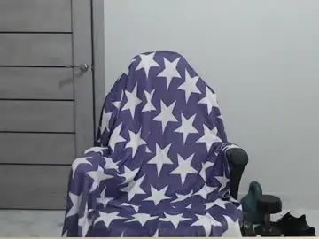 Chaturbate Live Sex Cam of maxi_foxxx