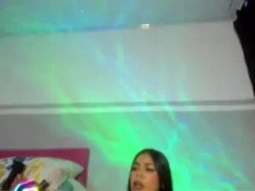 Chaturbate Watch Live Sex Cams of naughtysasha27