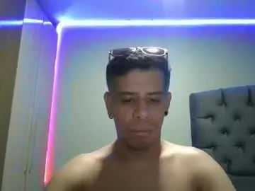 Chaturbate Best live sex cam show of wild_bigcock36