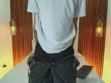 Chaturbate Live Sex Cam of david_banks_