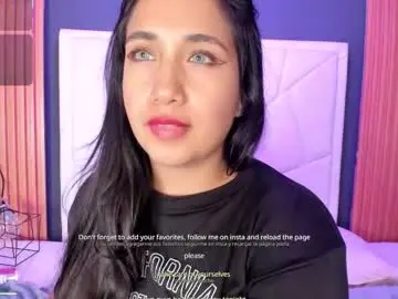 Chaturbate Watch Live Sex Cams of lauroberts