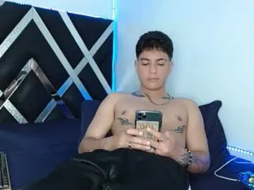 Chaturbate Adult Video Chat of levy_steve