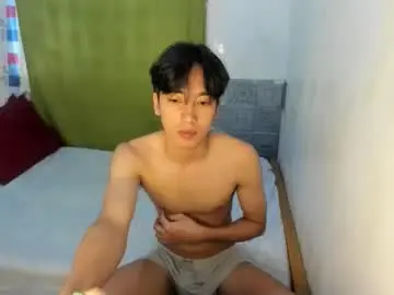 Chaturbate Best live sex cam show of tastylicious_kim