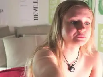 Chaturbate Live Porn of emilyhewell