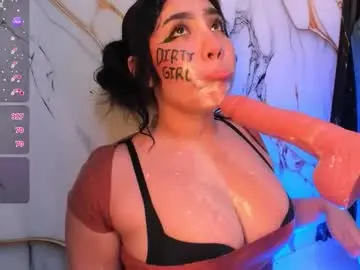 Chaturbate Free Porn Cam of emy_evie1