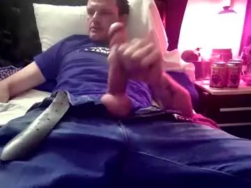 Chaturbate Live Sex Cam of snugglz