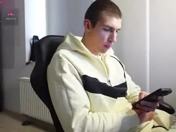 Chaturbate Free Porn Cam of ryan_dozer