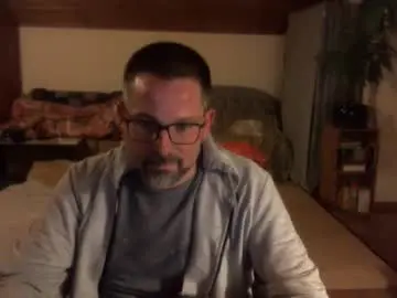 Chaturbate Free Porn Cam of supersquirrel81