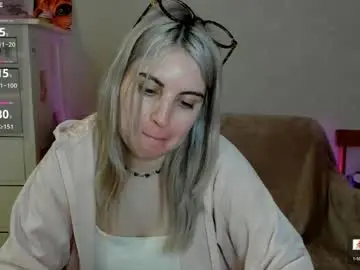 Chaturbate Live Sex Cam of pawwsup1