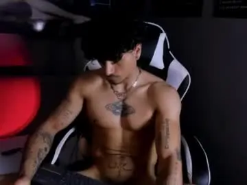 Chaturbate Nude Webcam of thomas_fit1