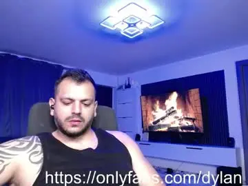 Chaturbate Live Sex Cam of dylan_dom_