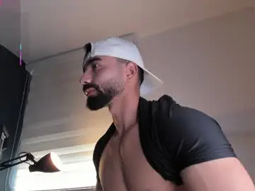 Chaturbate Live Sex Cam of edrick_walton