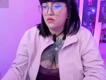 Chaturbate Live Sex Cam of alicebrinck
