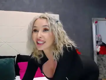 Chaturbate Live Sex Cam of issasmyth