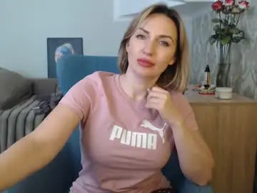 Chaturbate Live Sex Cam of mallinia