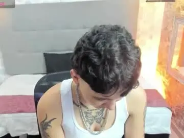 Chaturbate Live Porn of emahills__axelrose