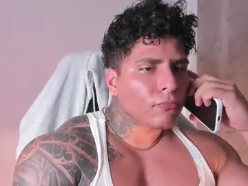 Chaturbate Nude Webcam of maximoscott_