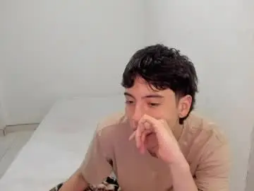 Chaturbate Live Sex Cam of picaszomilos350