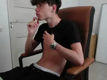 Chaturbate Live Sex Cam of thomas_brons