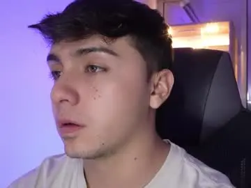 Chaturbate Sex Chat of aron__cooper