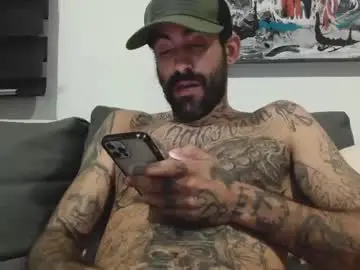 Chaturbate Best live sex cam show of badcouple_