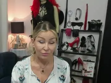 Chaturbate Watch Live Sex Cams of crystalxohotty